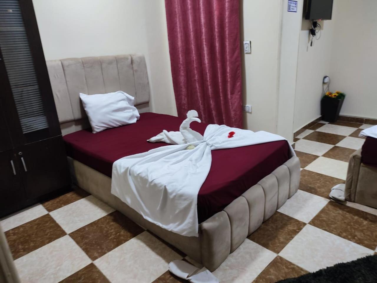 Pyramid Stars Inn Nazlet el-Sîsi 外观 照片